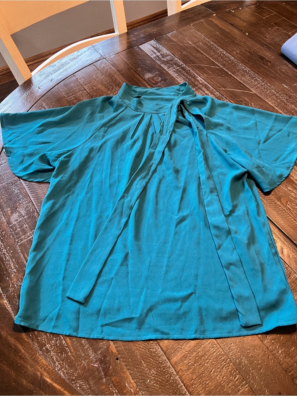 Teal Tie-Neck Short Sleeve Blouse
